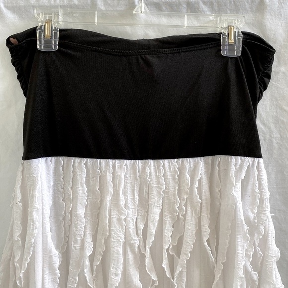 Women's/Juniors Strapless Dress Size: Large - Picture 6 of 10